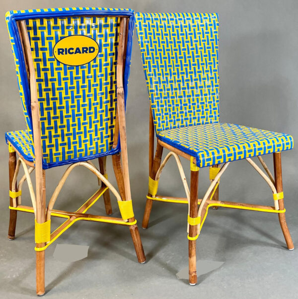 chaise rotin R 507