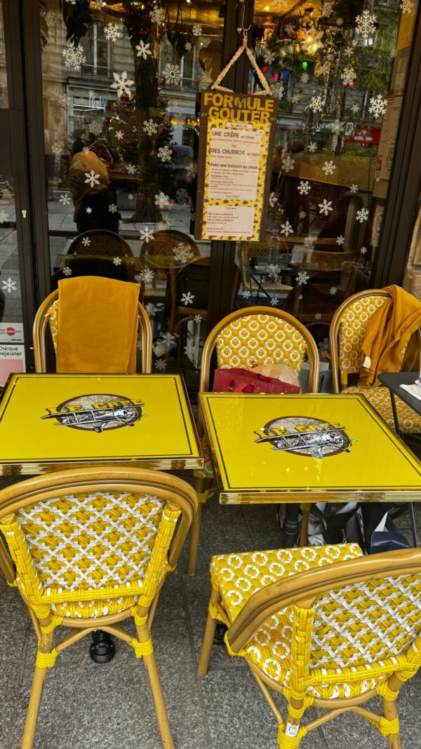 Table cristalline personnalisé